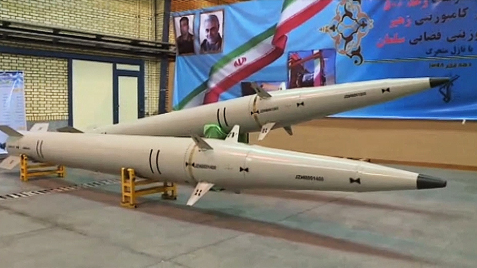 L’Iran dévoile un nouveau missile balistique et vise une économie indépendante des exportations de pétrole