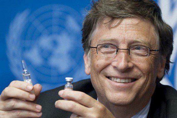 En rejetant la levée des brevets sur les vaccins, Bill Gates rappelle que sa Fondation n’est qu’une entreprise d’extorsion